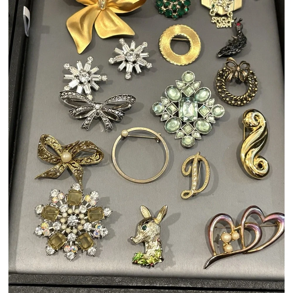 HUGE Vintage - Modern LOT Rhinestone Mixed Material Brooch Pin Some Signed
